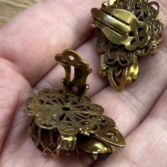 2 Pair Vintage Clip on Earring Sets Elegant Gold and Green, Purple & Gold - Picture 10 of 15